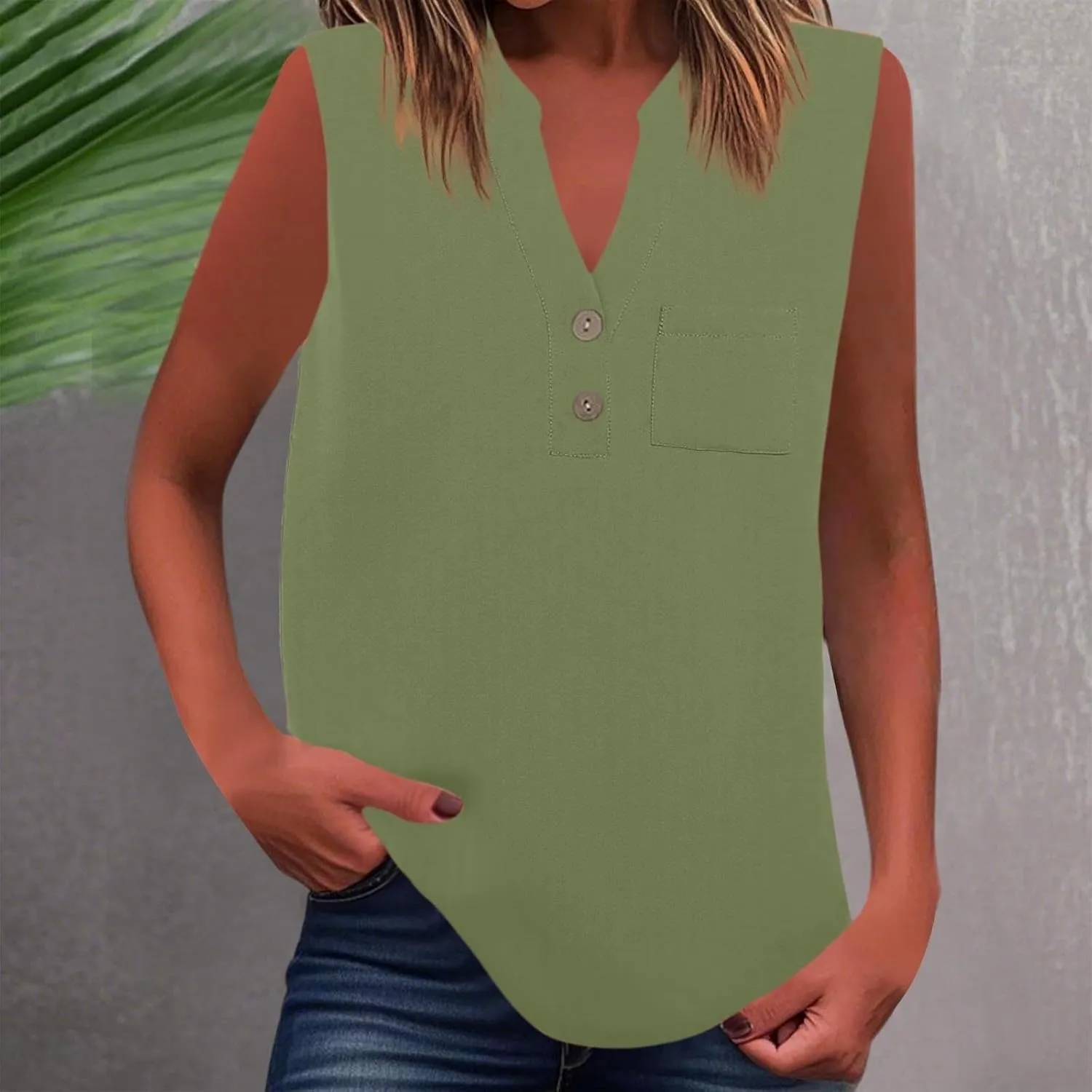 Loose Fit Linen Tank Tops for Women Sleeveless V-Neck Button Cami Shirts with Side Slits Beach Vacation Outfits​