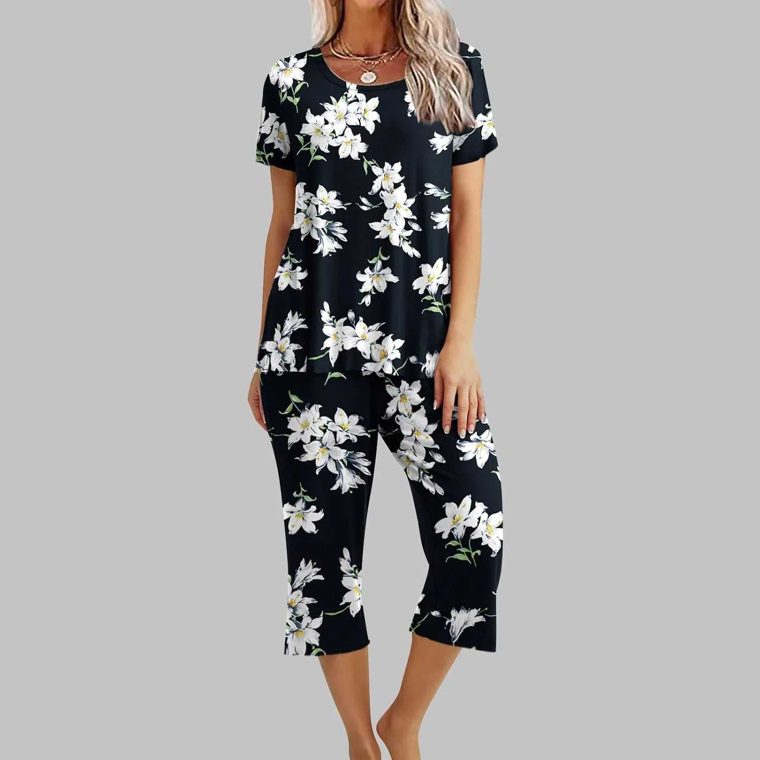 Pajamas for Women 2023 Set Short Sleeve Capri Pajamas Ladies Soft Comfy Pjs Summer Lounge Sleepwear Set With Pockets