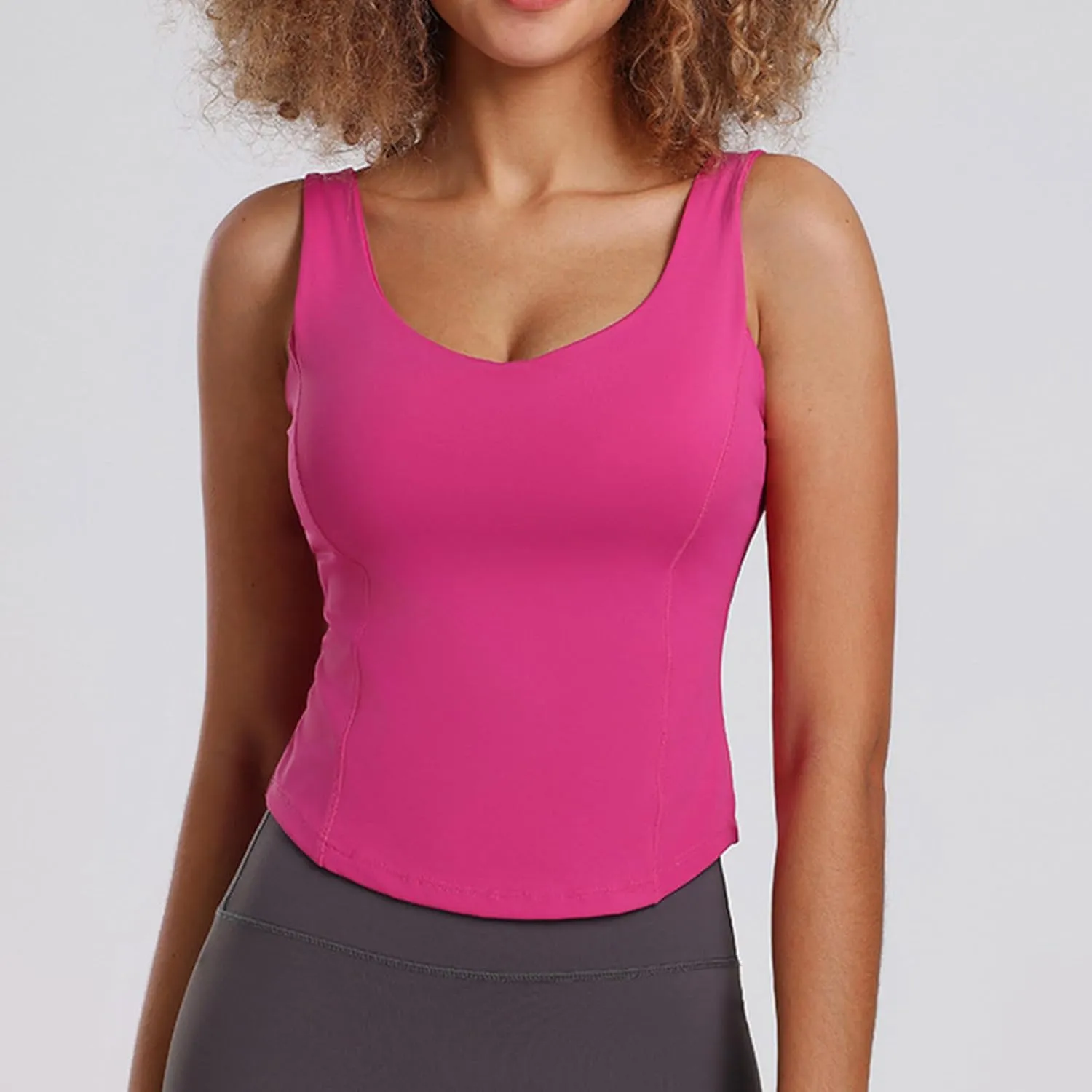 Tank Top with Built in Bra Women's 2025 Summer Workout Tanks U Neck Athletic Basic Comfy Undershirts for Lounge