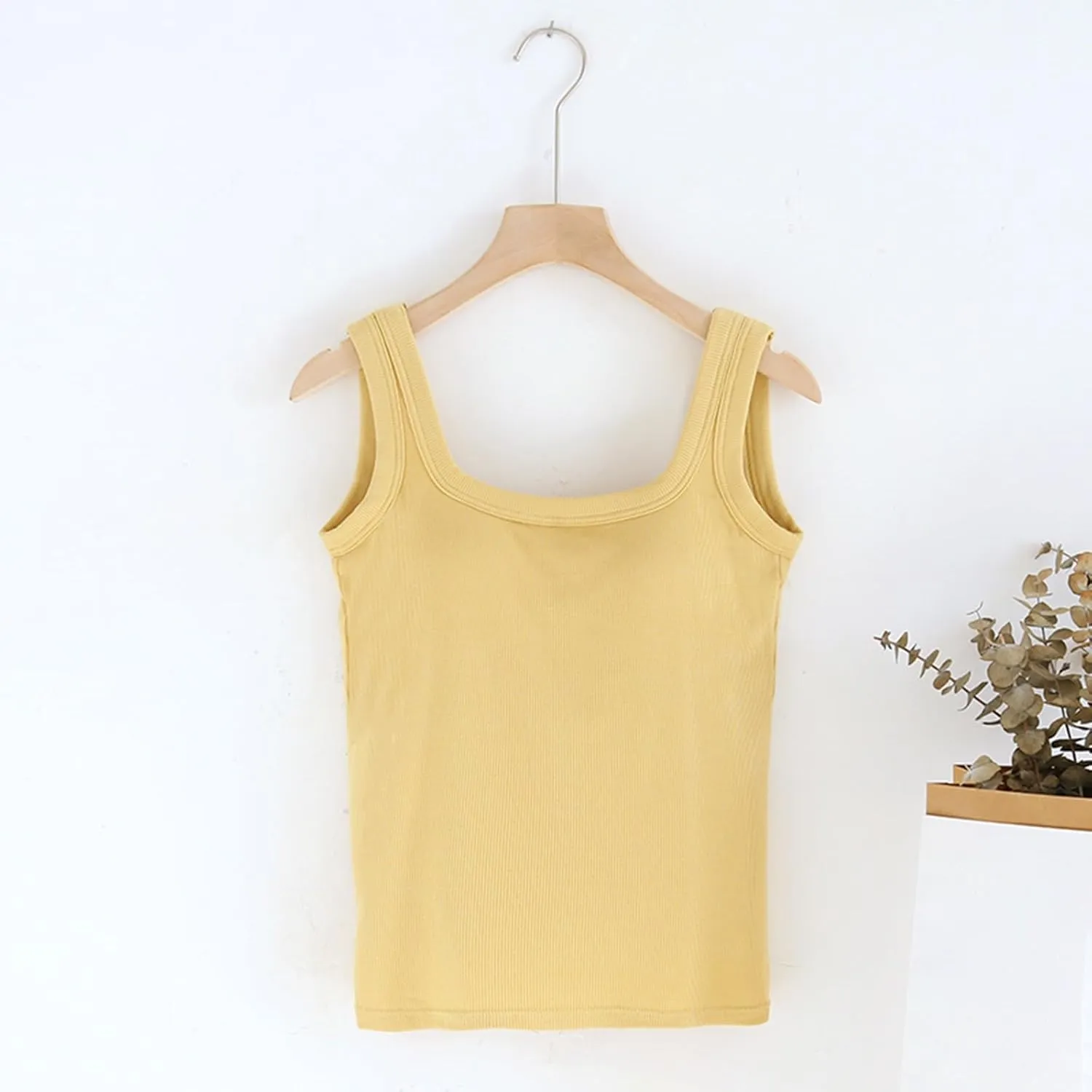 Womens Tops Tank Top with Built in Bra 2025 Summer Spaghetti Strap Sports Camisoles Layering Undershirts Cami Tops