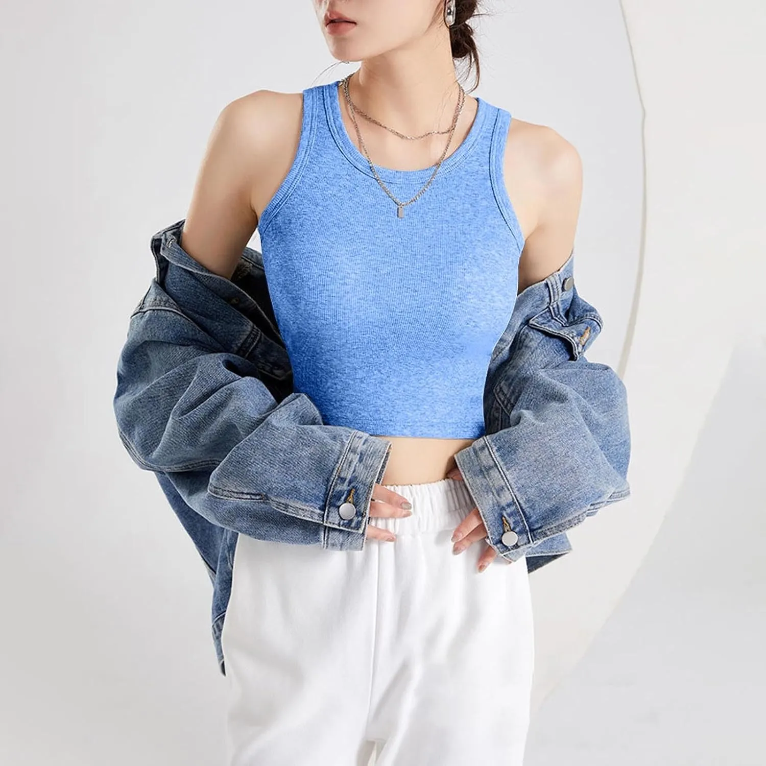 Womens Tops Tank Top with Built in Bra 2025 Summer Spaghetti Strap Sports Camisoles Layering Undershirts Cami Tops